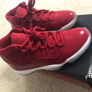 Jordan retro 11. Gently used.